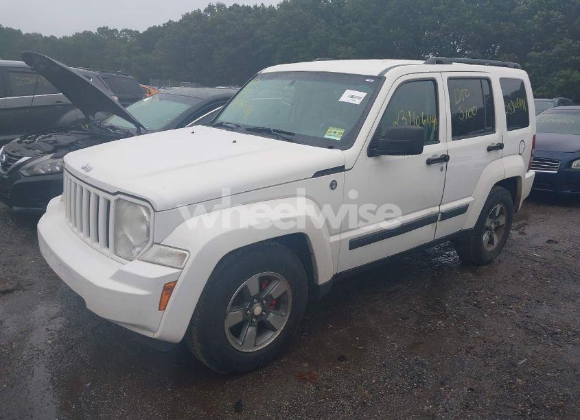 Photo 2 of 2008 Jeep Liberty SPORT (VIN 1J8GN28K78W186493)