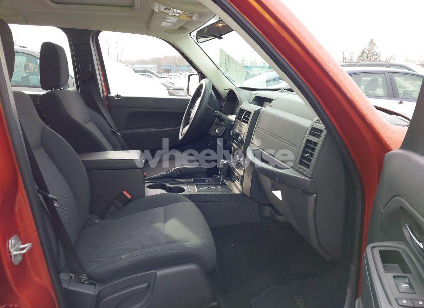 Photo 5 of 2009 Jeep Liberty SPORT (VIN 1J8GN28K79W529188)