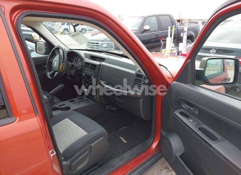 Photo 5 of 2009 Jeep Liberty SPORT (VIN 1J8GN28K79W531863)