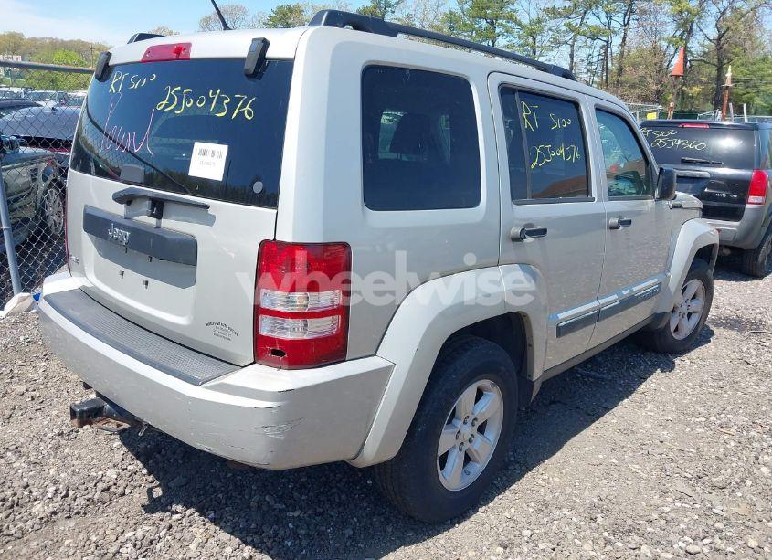 Photo 4 of 2009 Jeep Liberty SPORT (VIN 1J8GN28K79W549960)