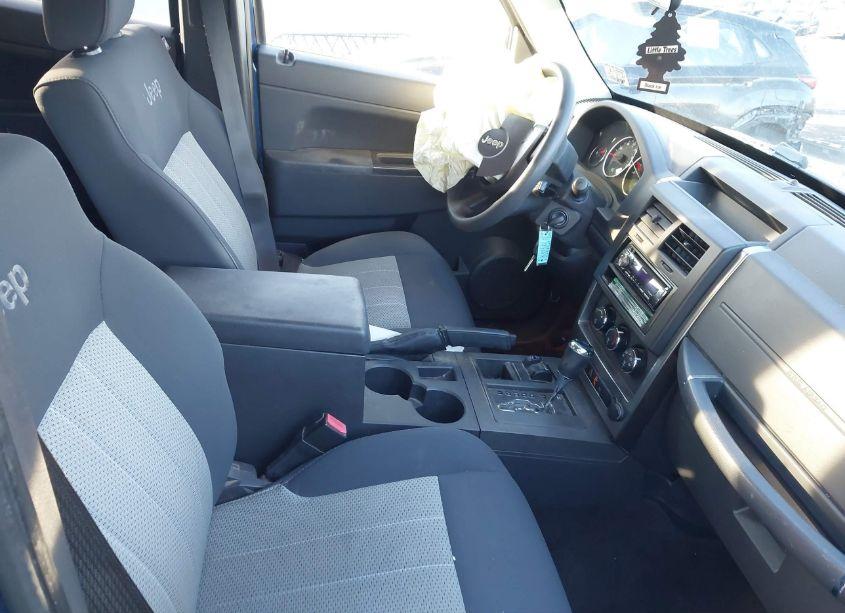 Photo 5 of 2009 Jeep Liberty SPORT (VIN 1J8GN28K79W552194)