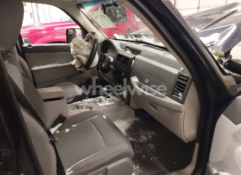 Photo 5 of 2008 Jeep Liberty SPORT (VIN 1J8GN28K88W106392)