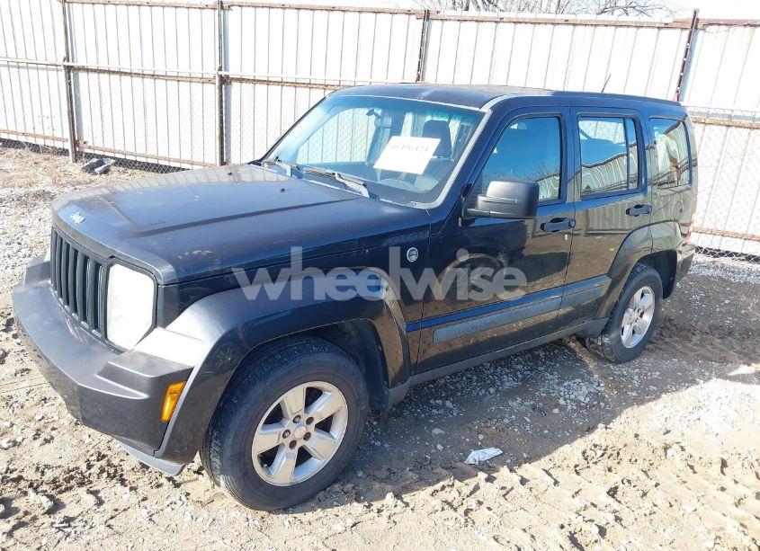 Photo 2 of 2009 Jeep Liberty SPORT (VIN 1J8GN28K99W551323)