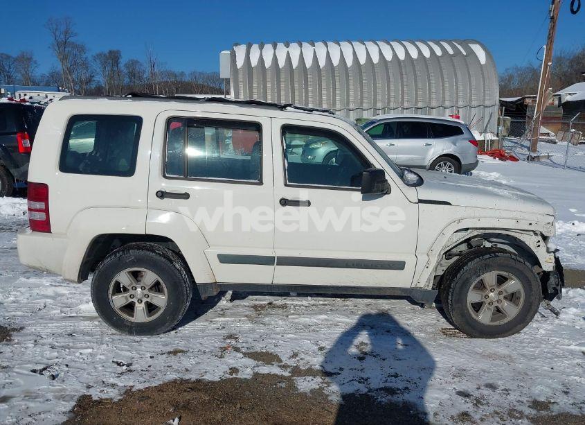 Photo 13 of 2009 Jeep Liberty SPORT (VIN 1J8GN28KX9W520582)