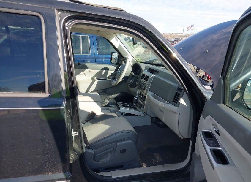 Photo 5 of 2008 Jeep Liberty LIMITED (VIN 1J8GN58K28W235147)