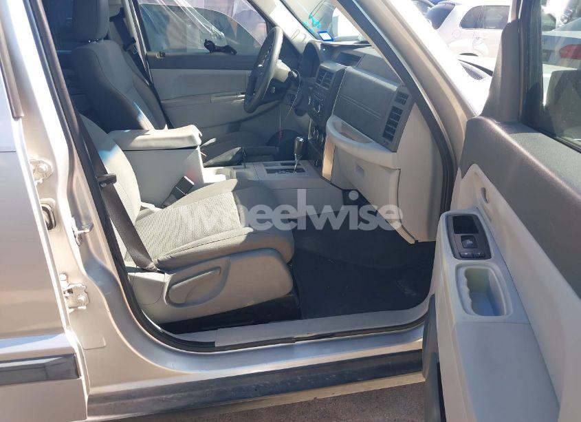 Photo 5 of 2008 Jeep Liberty SPORT (VIN 1J8GP28K08W212510)