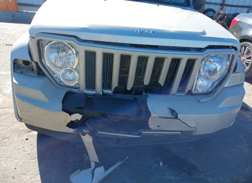 Photo 6 of 2008 Jeep Liberty SPORT (VIN 1J8GP28K28W170941)