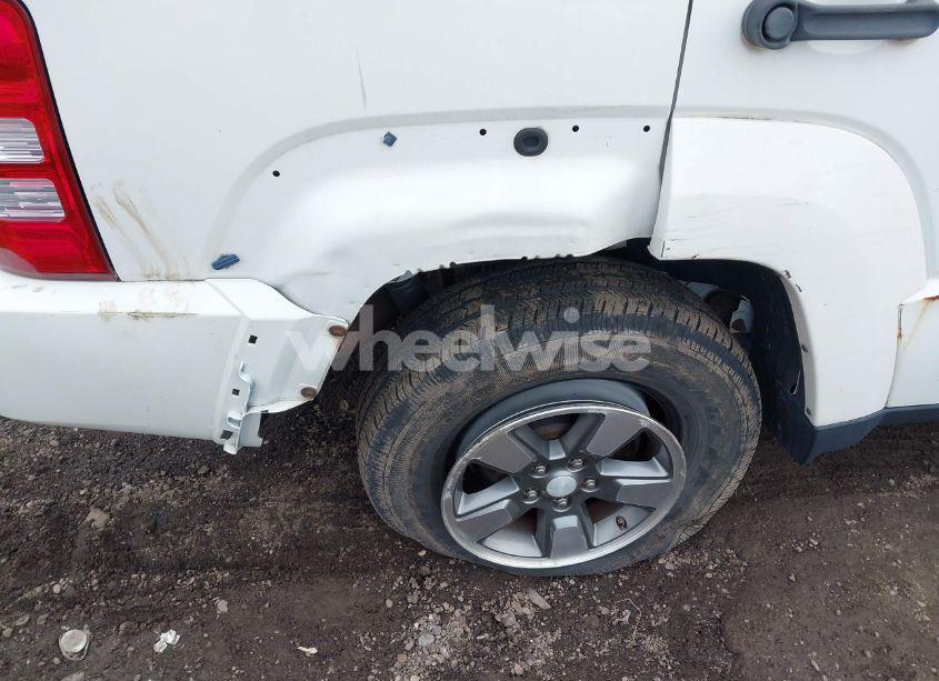 Photo 16 of 2008 Jeep Liberty SPORT (VIN 1J8GP28K38W235019)