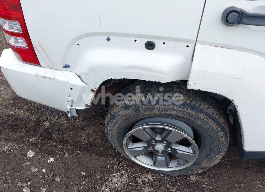 Photo 6 of 2008 Jeep Liberty SPORT (VIN 1J8GP28K38W235019)