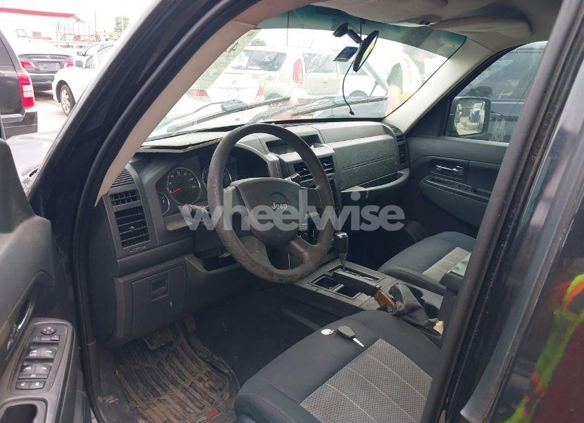 Photo 12 of 2009 Jeep Liberty SPORT (VIN 1J8GP28K49W527859)