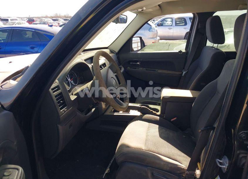 Photo 13 of 2009 Jeep Liberty SPORT (VIN 1J8GP28K59W535386)