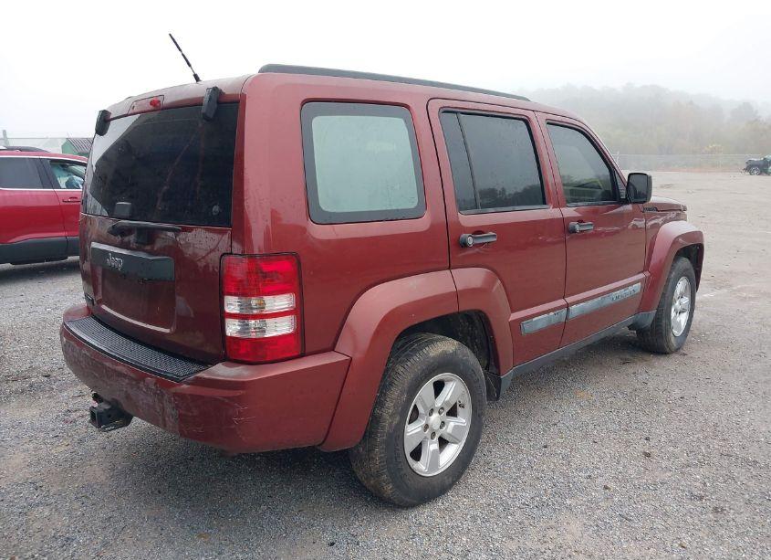 Photo 4 of 2009 Jeep Liberty SPORT (VIN 1J8GP28K99W539683)