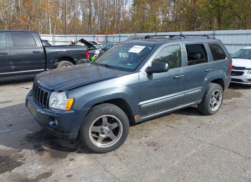 Photo 2 of 2007 Jeep Grand CHEROKEE LAREDO (VIN 1J8GR48K07C692330)