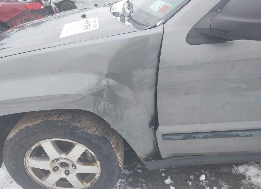 Photo 6 of 2008 Jeep Grand CHEROKEE LAREDO (VIN 1J8GR48K08C104539)