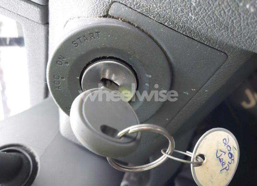 Photo 11 of 2005 Jeep Grand CHEROKEE LAREDO (VIN 1J8GR48K15C676487)