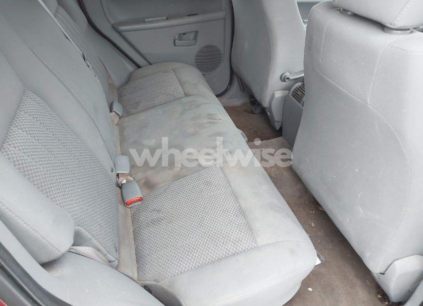 Photo 8 of 2005 Jeep Grand CHEROKEE LAREDO (VIN 1J8GR48K15C676487)