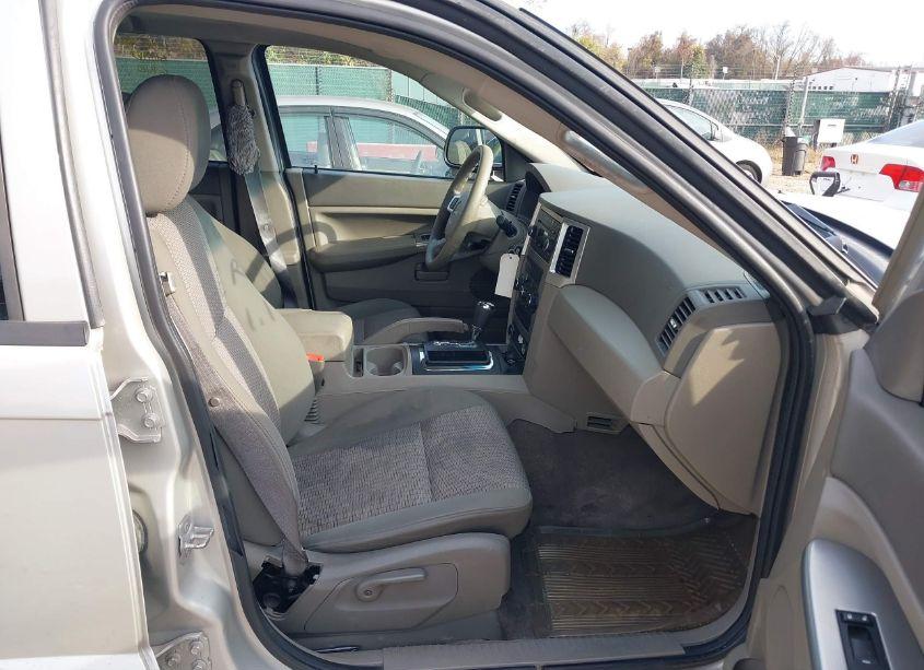 Photo 5 of 2008 Jeep Grand CHEROKEE LAREDO (VIN 1J8GR48K18C204083)