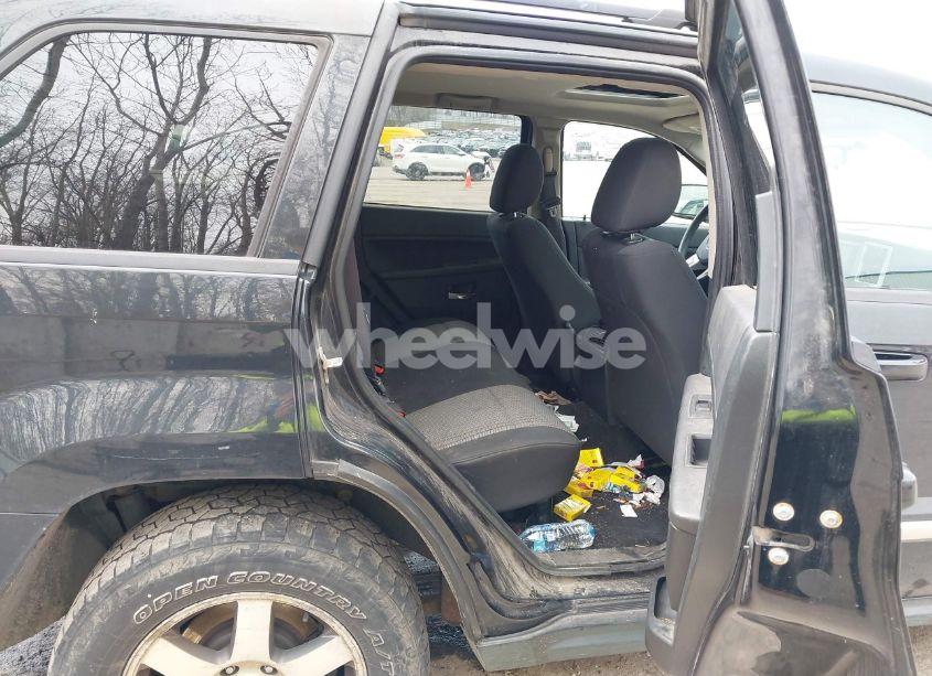 Photo 8 of 2009 Jeep Grand CHEROKEE LAREDO (VIN 1J8GR48K19C546439)