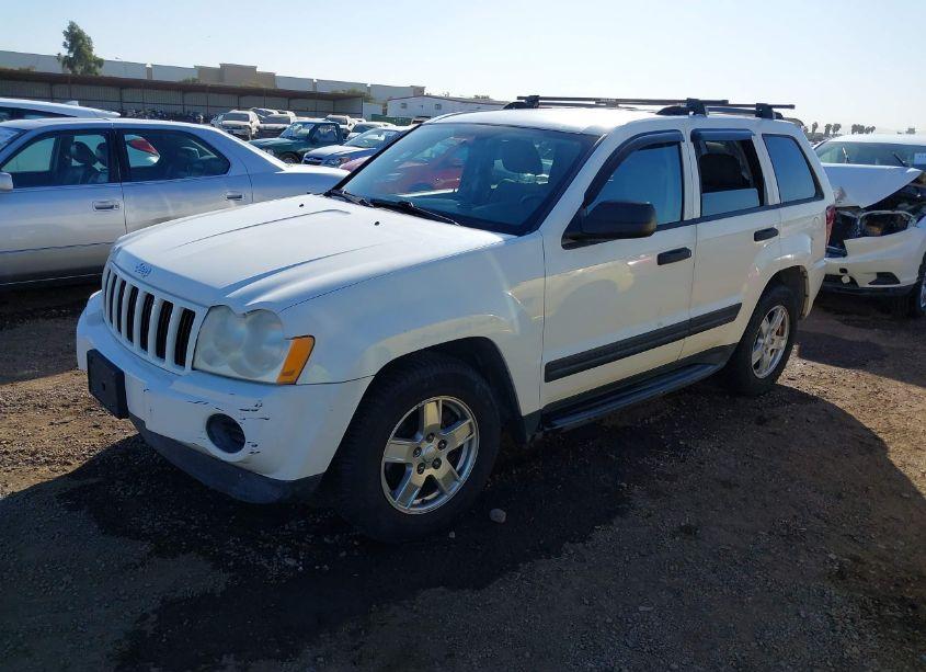 Photo 2 of 2005 Jeep Grand CHEROKEE LAREDO (VIN 1J8GR48K35C562524)