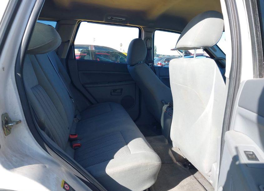 Photo 8 of 2005 Jeep Grand CHEROKEE LAREDO (VIN 1J8GR48K35C562524)