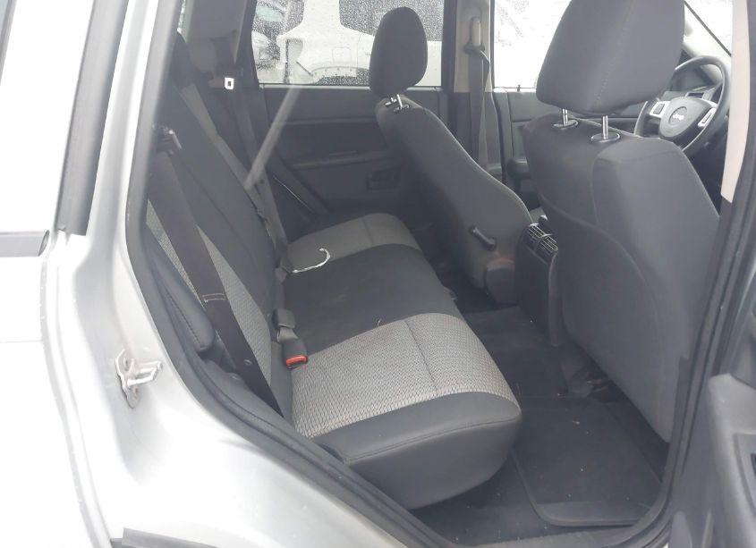 Photo 8 of 2008 Jeep Grand CHEROKEE LAREDO (VIN 1J8GR48K48C133638)