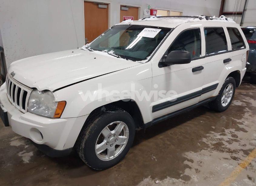 Photo 2 of 2006 Jeep Grand CHEROKEE LAREDO (VIN 1J8GR48K66C326290)