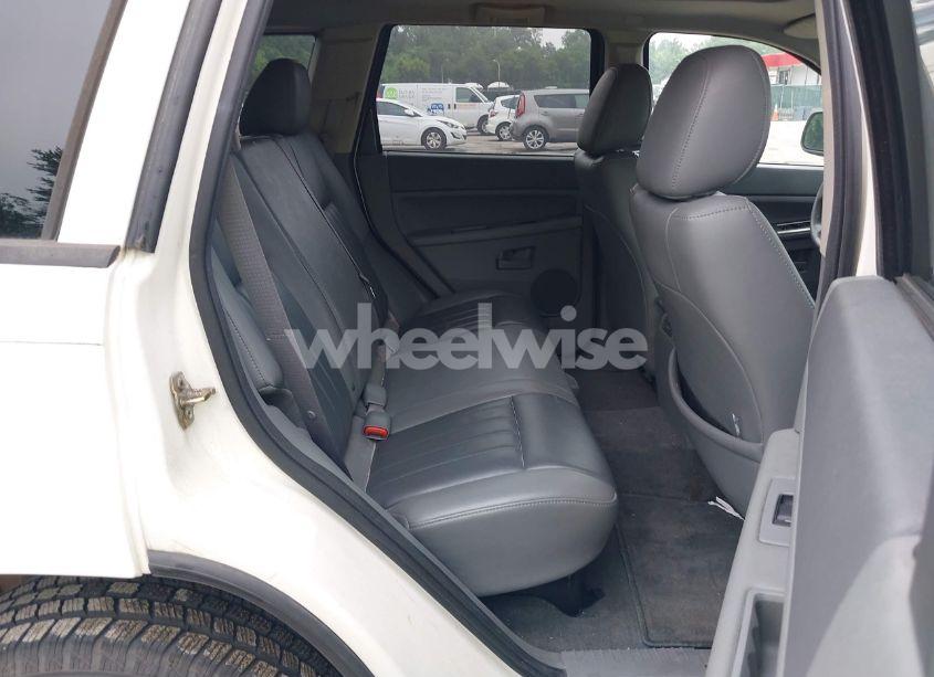 Photo 8 of 2007 Jeep Grand CHEROKEE LAREDO (VIN 1J8GR48K77C523826)