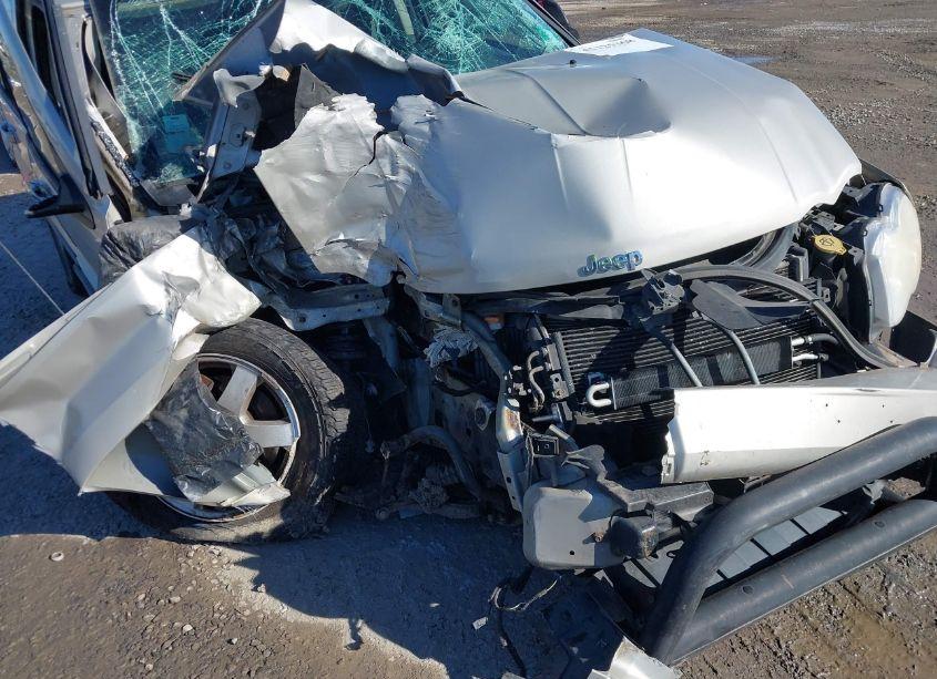 Photo 6 of 2008 Jeep Grand CHEROKEE LAREDO (VIN 1J8GR48K88C104305)