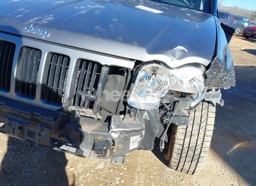 Photo 6 of 2008 Jeep Grand CHEROKEE LAREDO (VIN 1J8GR48K98C142660)