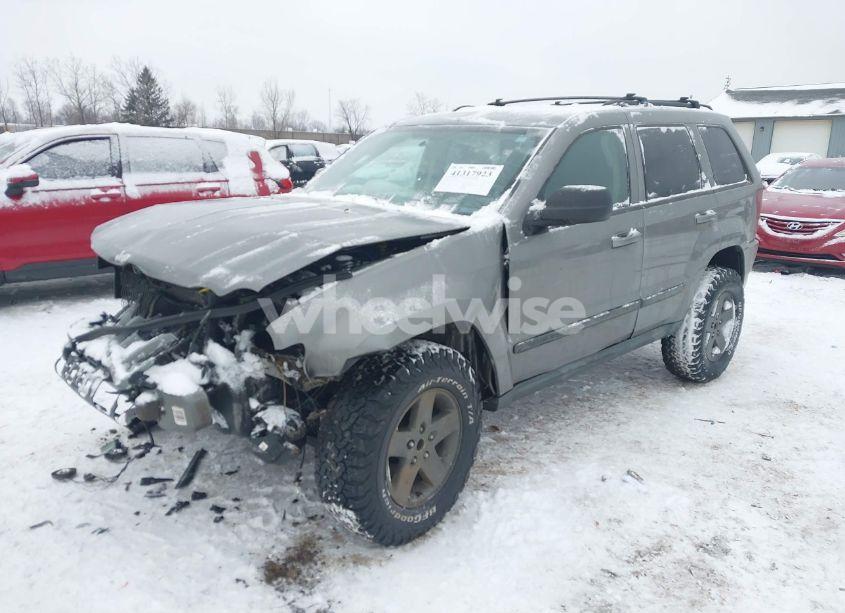 Photo 2 of 2008 Jeep Grand CHEROKEE LAREDO (VIN 1J8GR48KX8C115645)