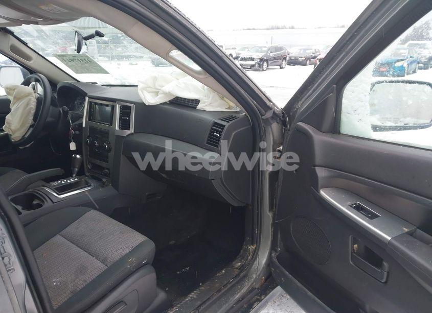 Photo 5 of 2008 Jeep Grand CHEROKEE LAREDO (VIN 1J8GR48KX8C115645)