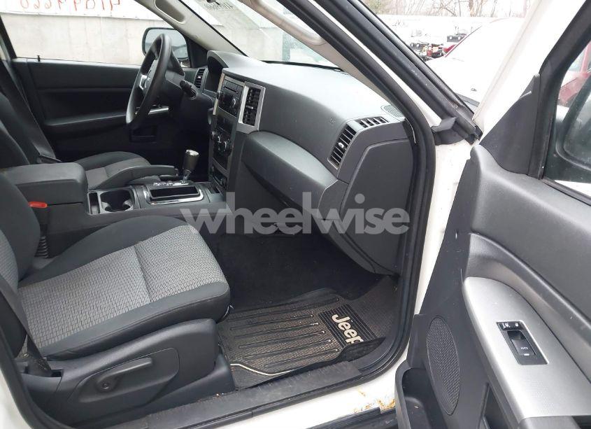 Photo 5 of 2008 Jeep Grand CHEROKEE LAREDO (VIN 1J8GR48KX8C127018)