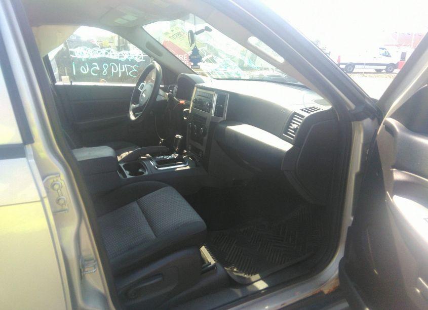 Photo 5 of 2008 Jeep Grand CHEROKEE LAREDO (VIN 1J8GR48KX8C129450)