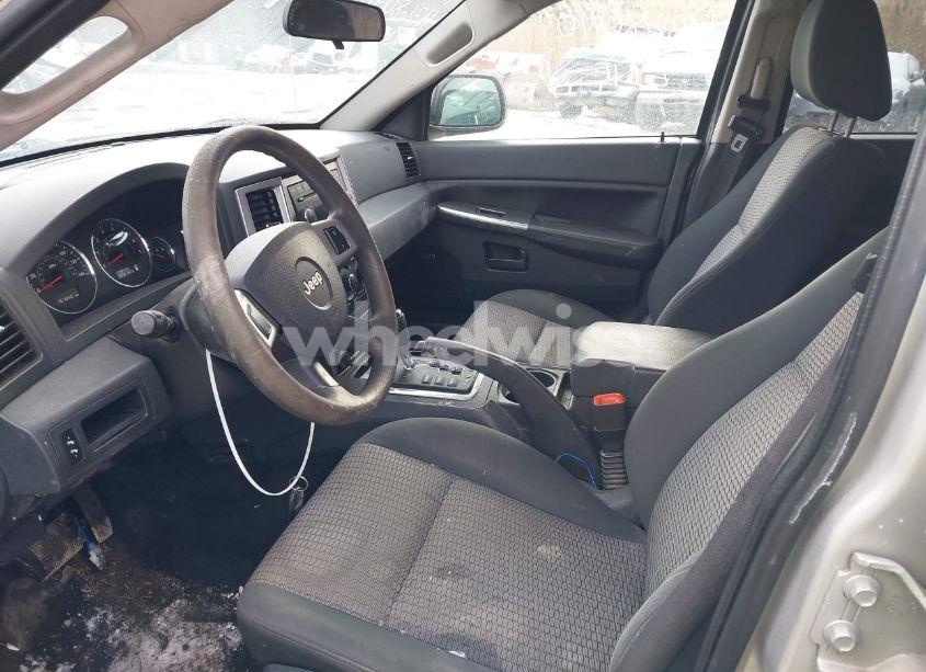 Photo 5 of 2008 Jeep Grand CHEROKEE LAREDO (VIN 1J8GR48KX8C181306)