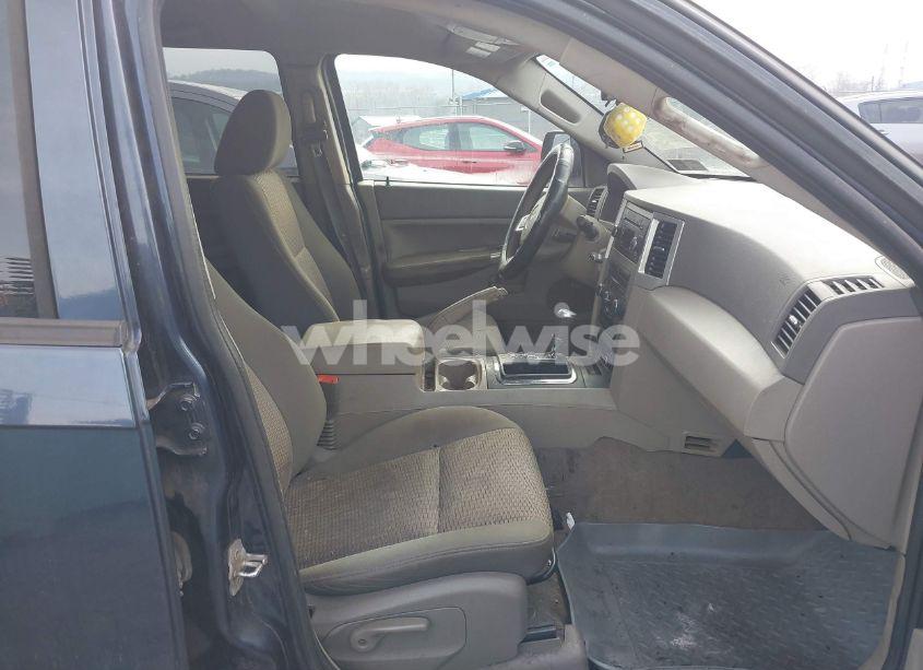 Photo 5 of 2008 Jeep Grand CHEROKEE LAREDO (VIN 1J8GR48KX8C211520)