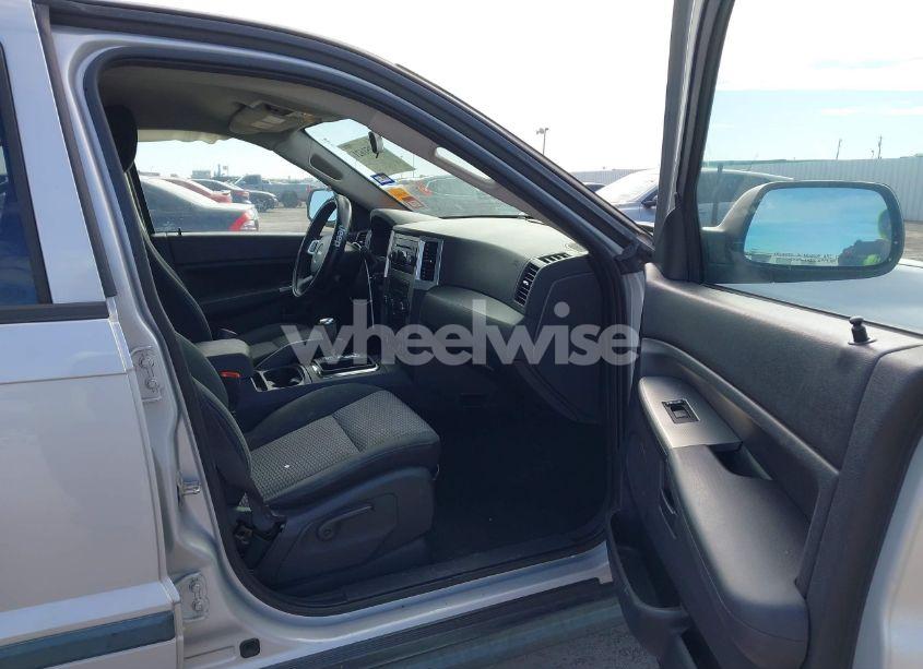 Photo 5 of 2008 Jeep Grand CHEROKEE LAREDO (VIN 1J8GS48K28C109827)