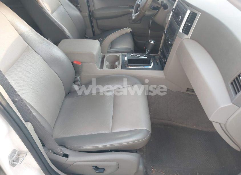 Photo 5 of 2008 Jeep Grand CHEROKEE LAREDO (VIN 1J8GS48KX8C107971)