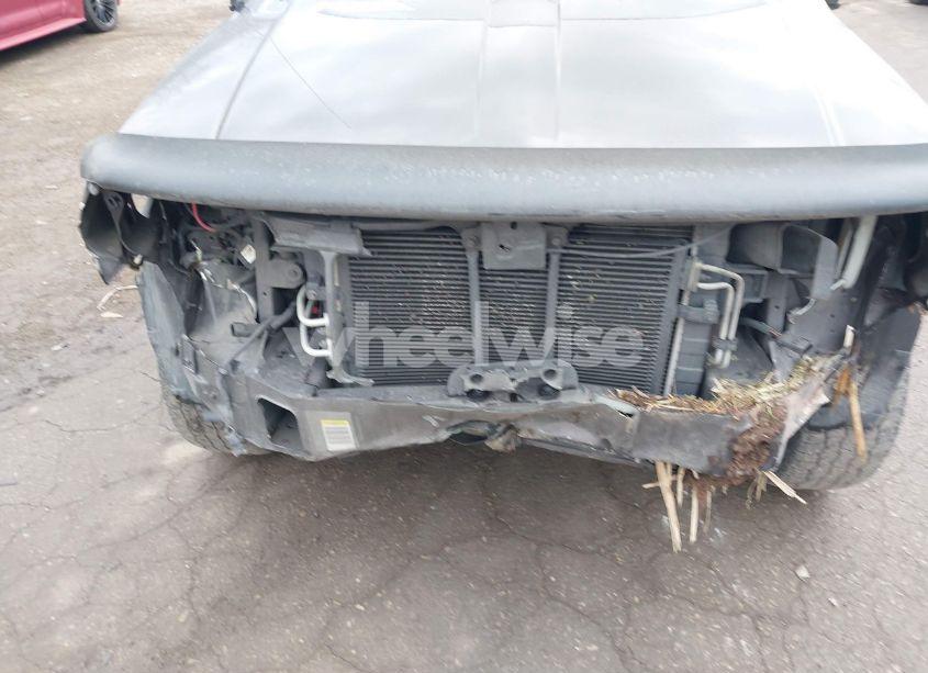 Photo 6 of 2004 Jeep Grand CHEROKEE LAREDO (VIN 1J8GW48S64C260202)