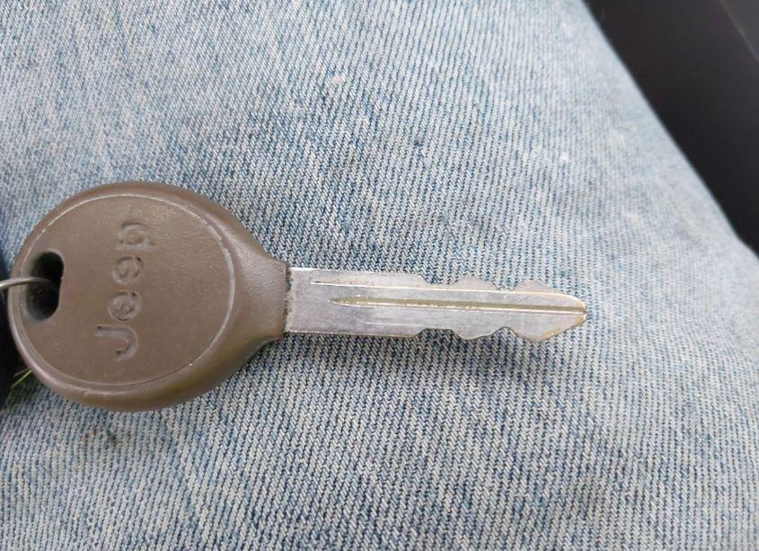 Photo 11 of 2004 Jeep Grand CHEROKEE LAREDO (VIN 1J8GW48S84C120474)