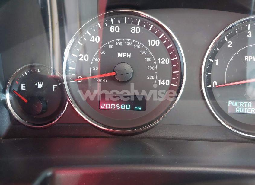 Photo 7 of 2006 Jeep Commander N/A (VIN 1J8HG48K06C141792)