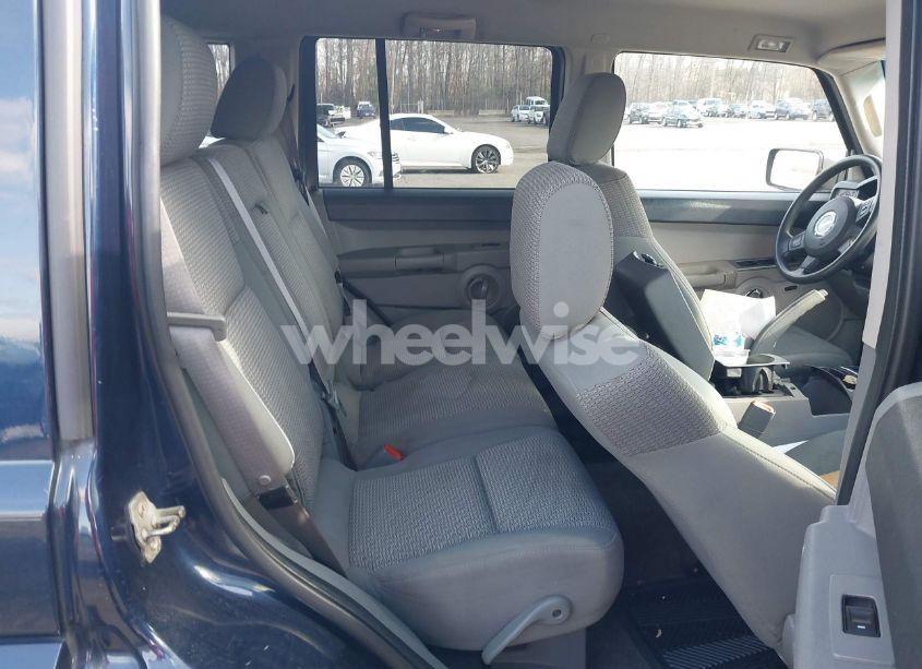 Photo 8 of 2006 Jeep Commander N/A (VIN 1J8HG48K06C141792)