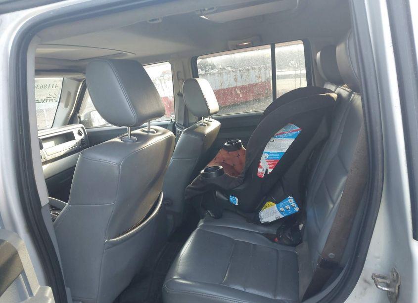 Photo 8 of 2006 Jeep Commander N/A (VIN 1J8HG48K16C272245)