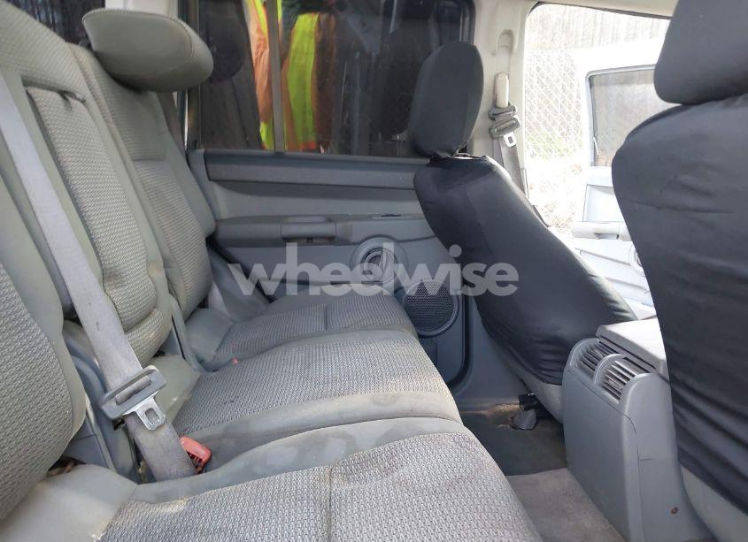 Photo 8 of 2006 Jeep Commander (VIN 1J8HG48K56C207415)