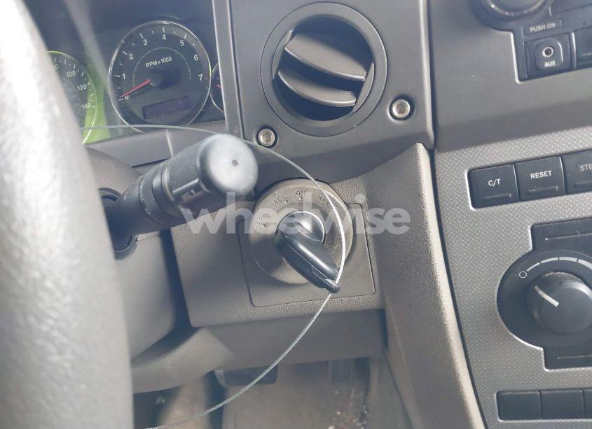 Photo 11 of 2006 Jeep Commander (VIN 1J8HG48K76C144897)