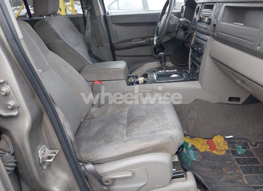 Photo 5 of 2006 Jeep Commander (VIN 1J8HG48K76C144897)