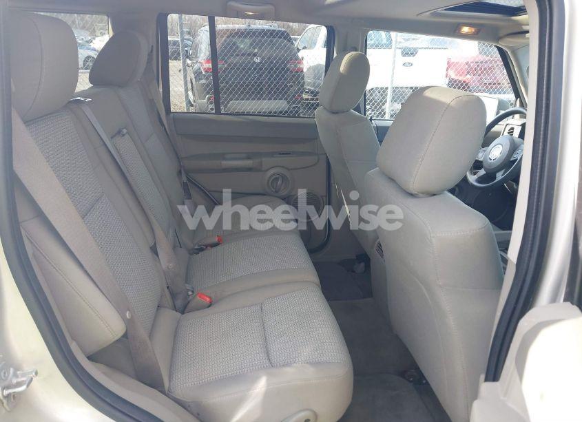 Photo 8 of 2007 Jeep Commander SPORT (VIN 1J8HG48KX7C669647)