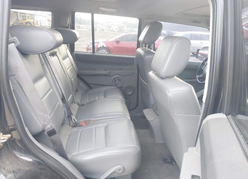 Photo 8 of 2006 Jeep Commander (VIN 1J8HG48N86C175635)