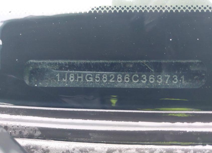 Photo 9 of 2006 Jeep Commander LIMITED (VIN 1J8HG58286C363731)