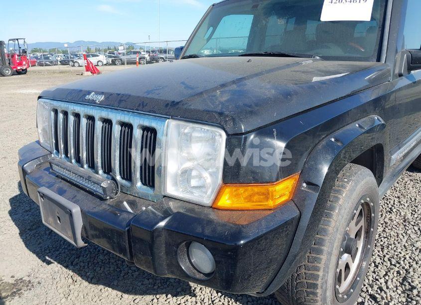 Photo 6 of 2008 Jeep Commander OVERLAND (VIN 1J8HG682X8C140924)