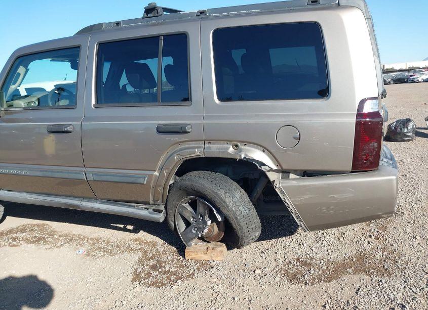 Photo 6 of 2006 Jeep Commander (VIN 1J8HH48K76C294117)